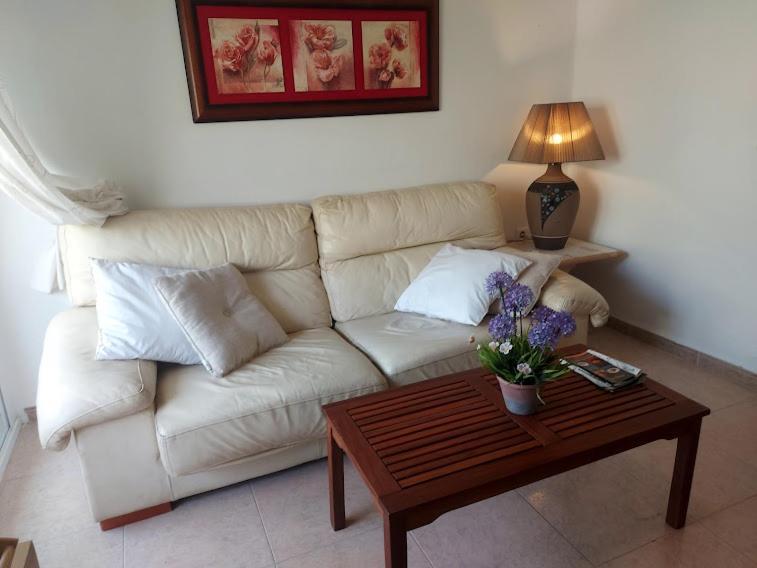 Apartamento Con Terraza Cerca De La Estacion Ronda Exterior photo
